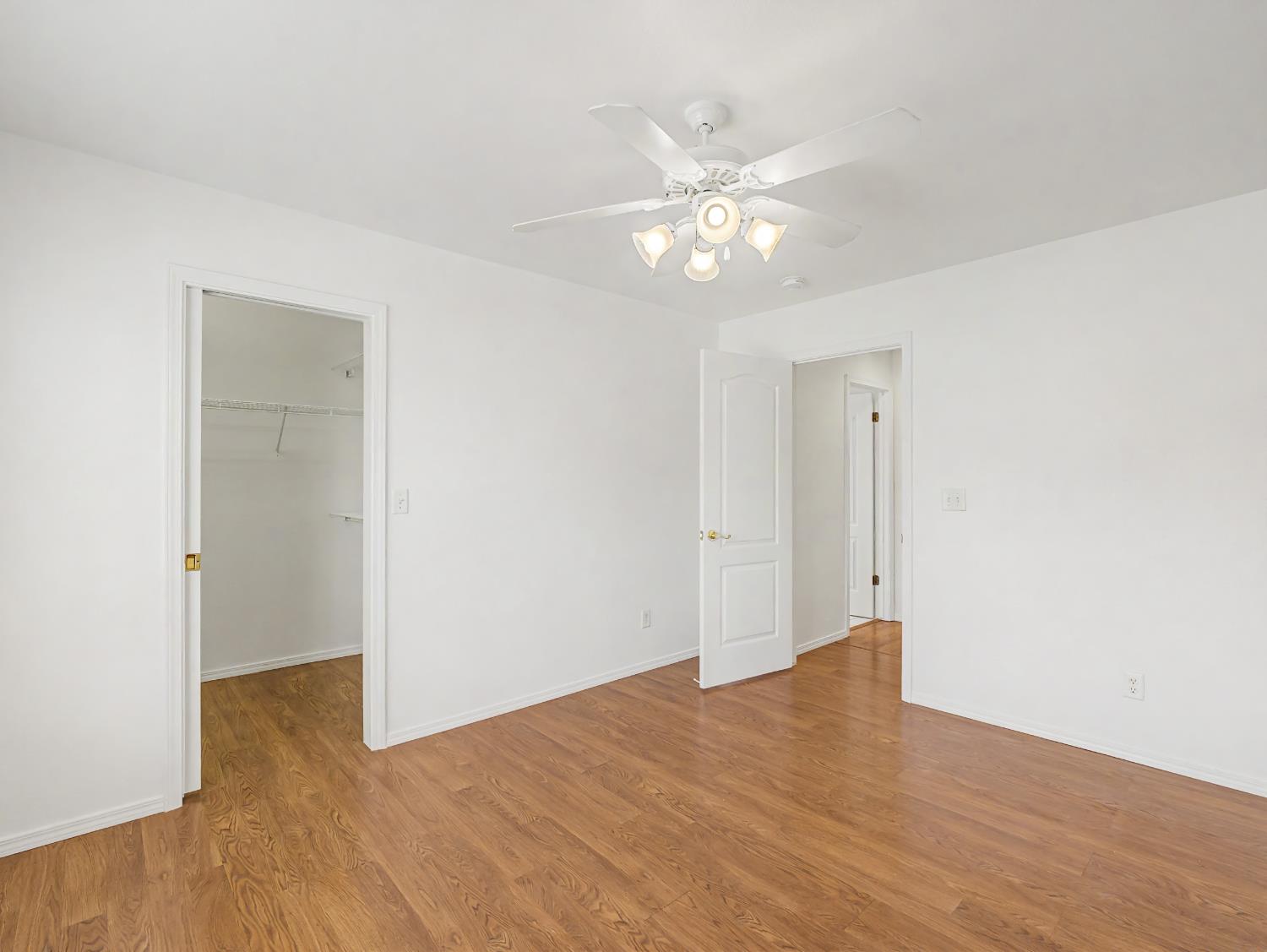 6472 N Leslie Ln, Fresno, CA 93711