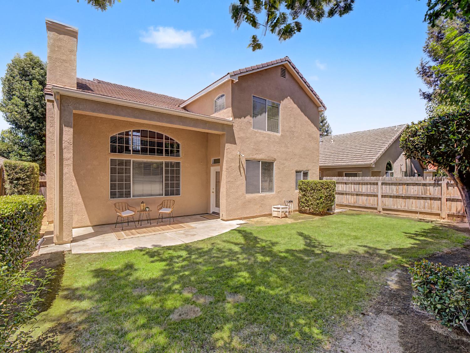 6472 N Leslie Ln, Fresno, CA 93711