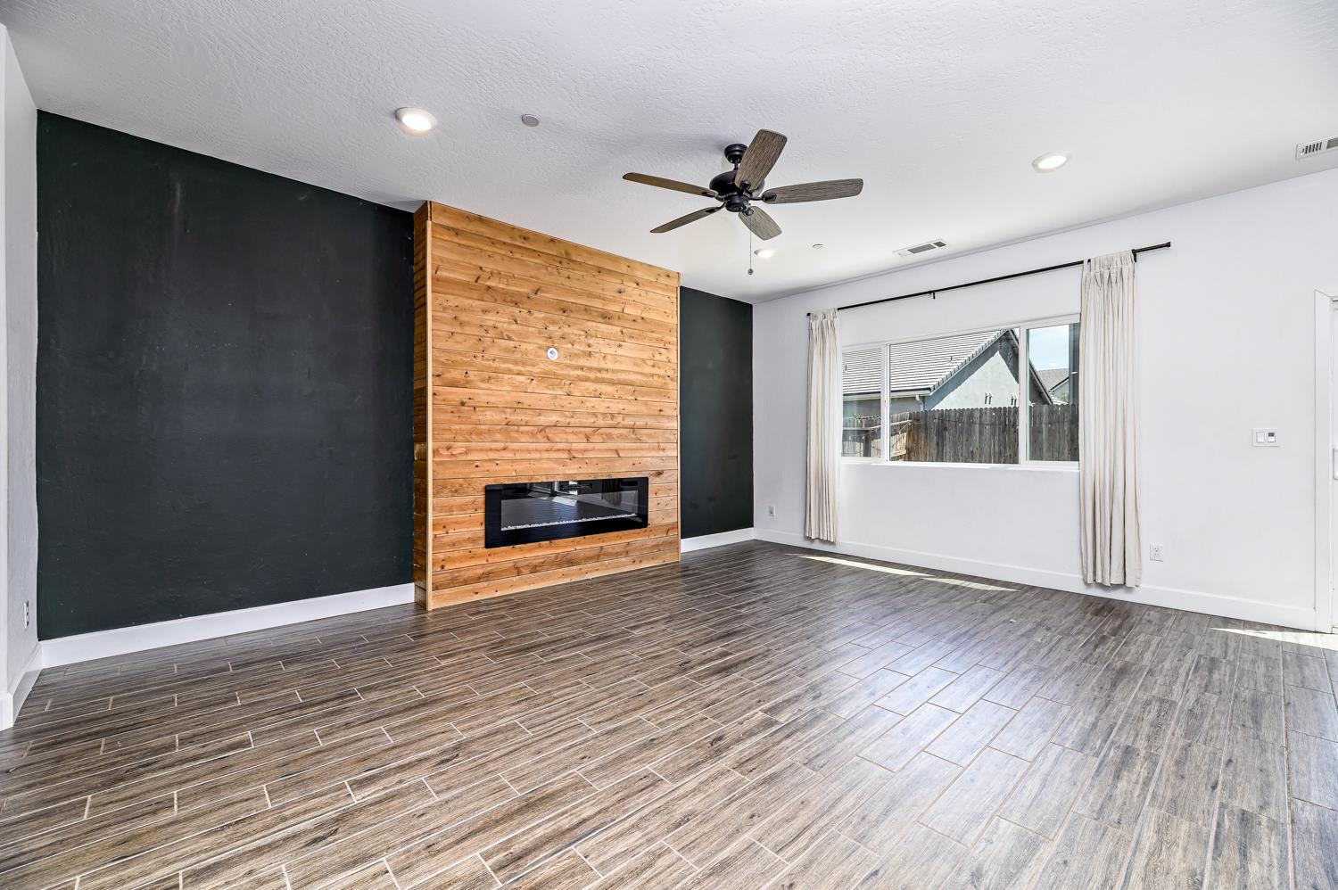 365 Huntington Ave S, Madera, CA 93636
