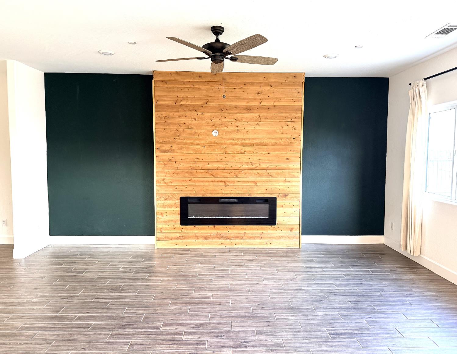 365 Huntington Ave S, Madera, CA 93636