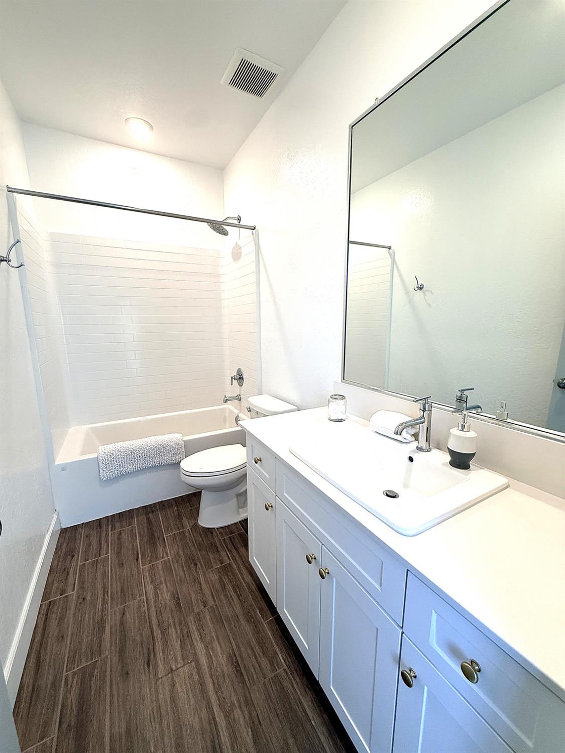 365 Huntington Ave S, Madera, CA 93636