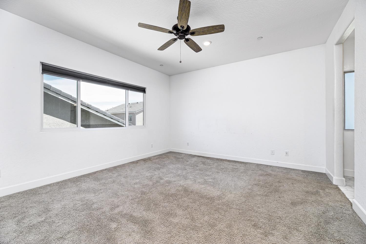 365 Huntington Ave S, Madera, CA 93636