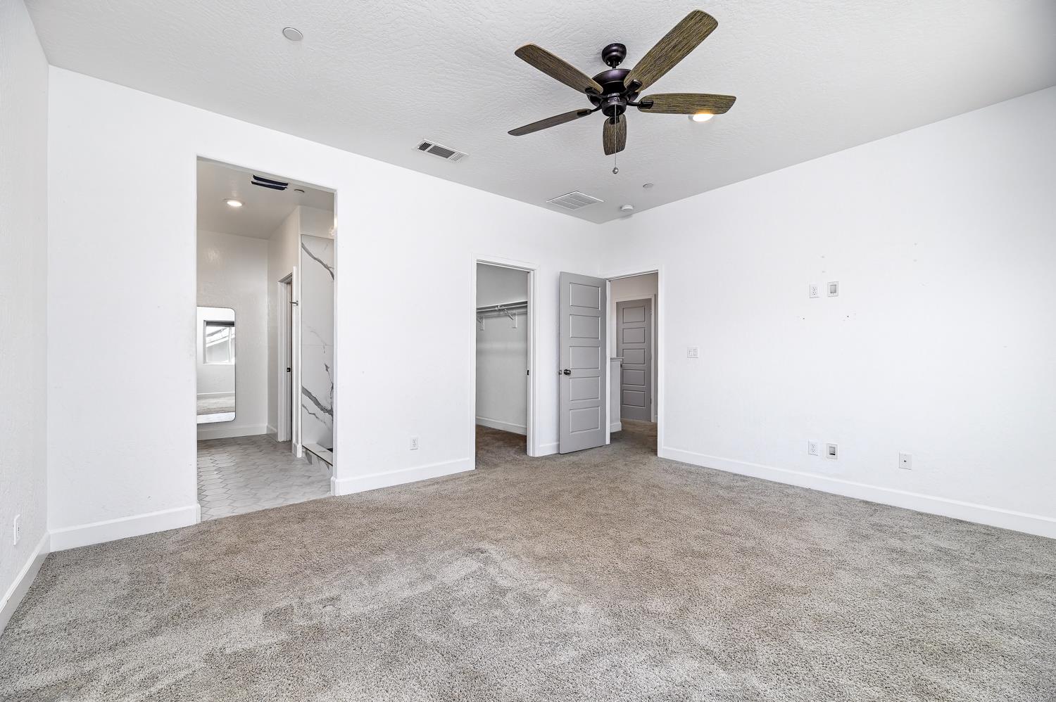 365 Huntington Ave S, Madera, CA 93636