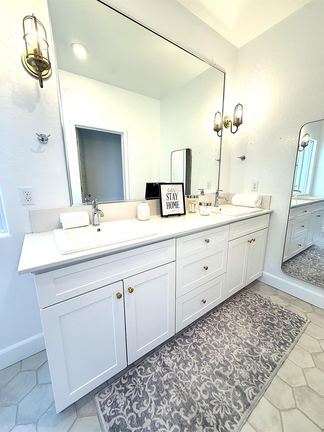 365 Huntington Ave S, Madera, CA 93636
