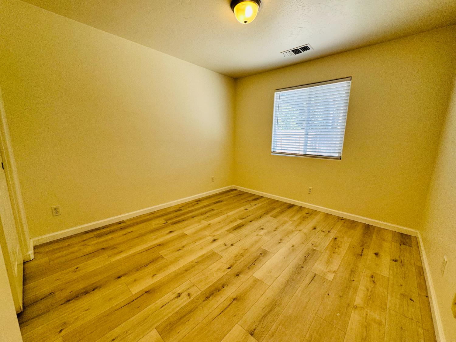 6591 W fairmont Ave, Fresno, CA 93723