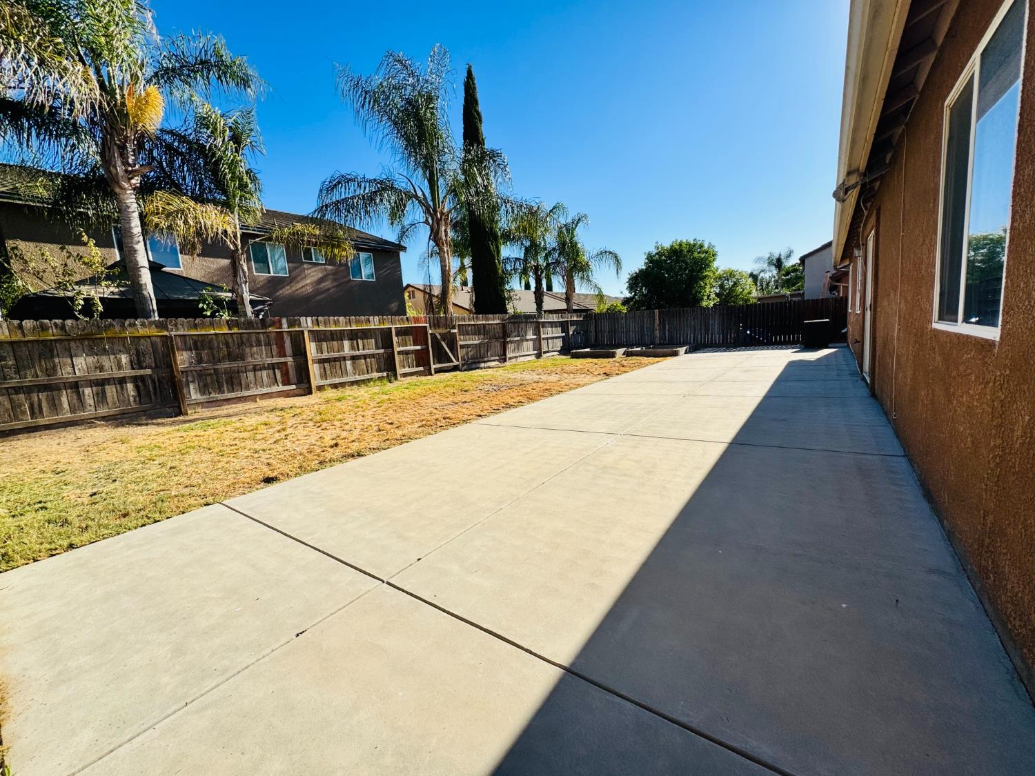6591 W fairmont Ave, Fresno, CA 93723