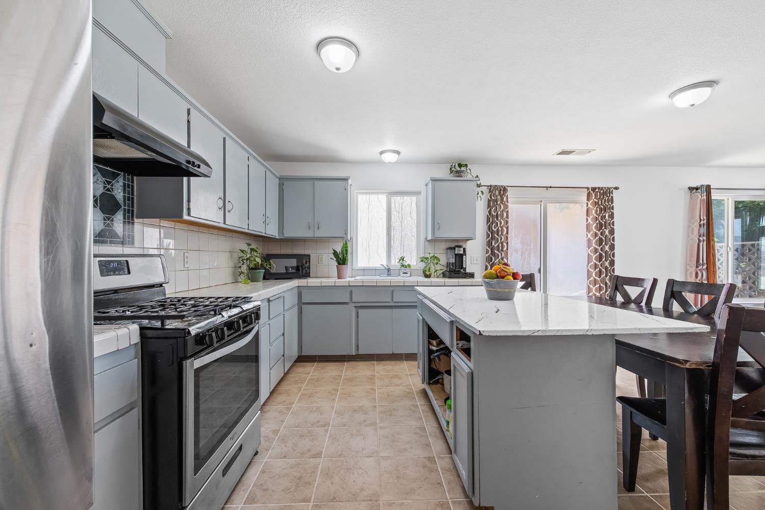 22549 Fir St, Chowchilla, CA 93610