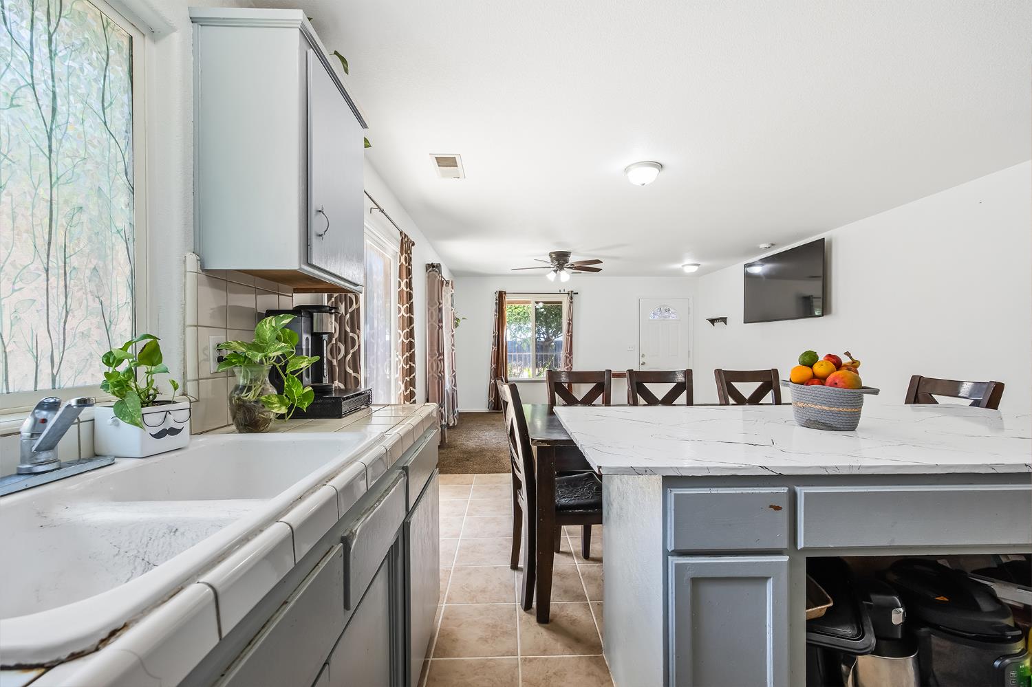 22549 Fir St, Chowchilla, CA 93610