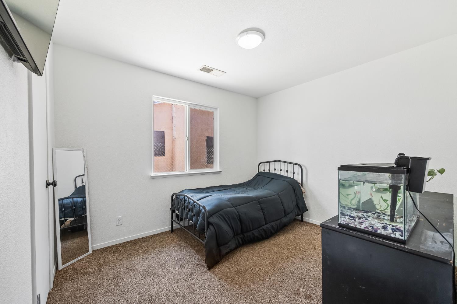 22549 Fir St, Chowchilla, CA 93610