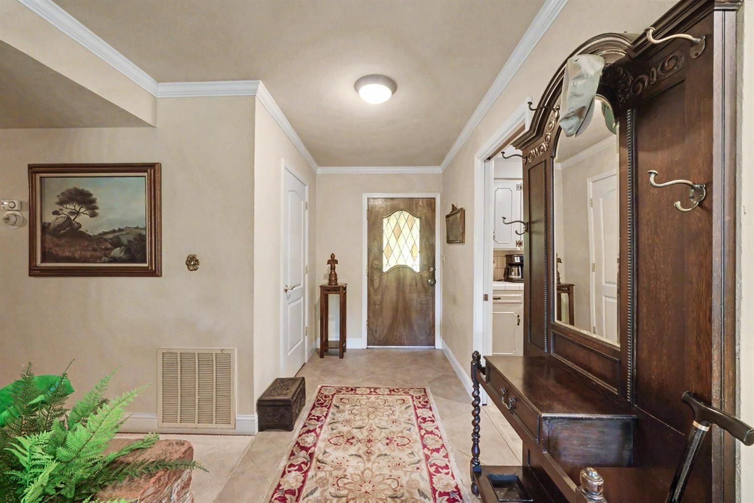 5555 N Nantucket Ave, Fresno, CA 93704