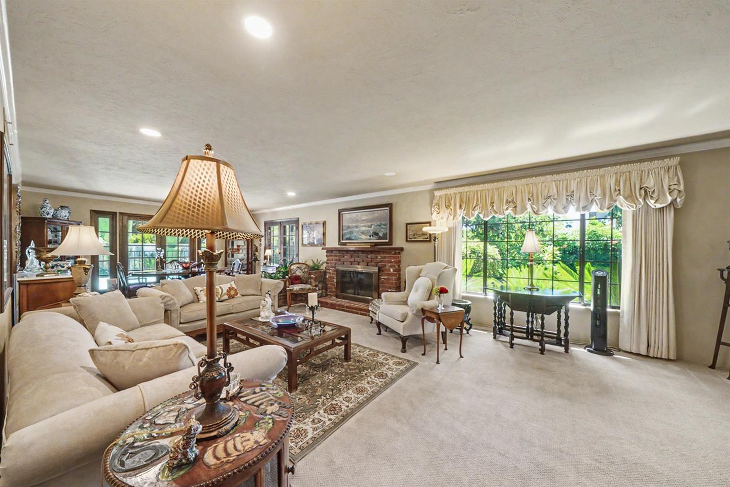 5555 N Nantucket Ave, Fresno, CA 93704