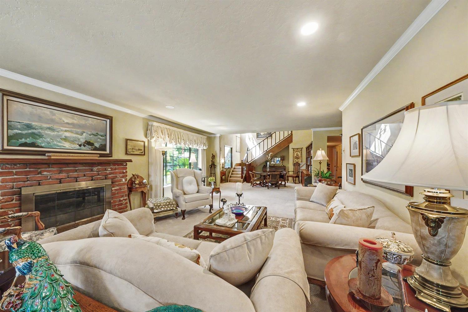 5555 N Nantucket Ave, Fresno, CA 93704