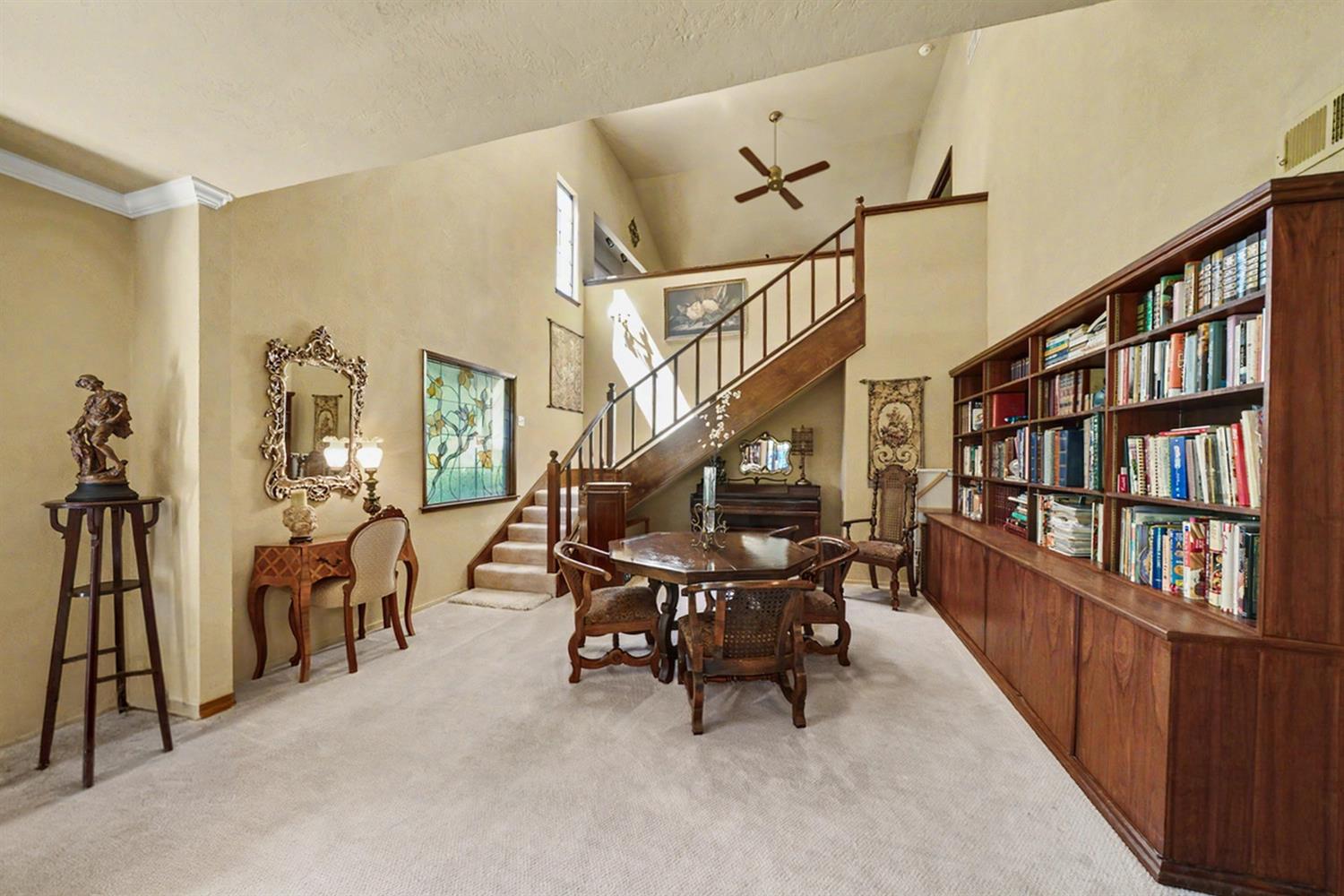 5555 N Nantucket Ave, Fresno, CA 93704