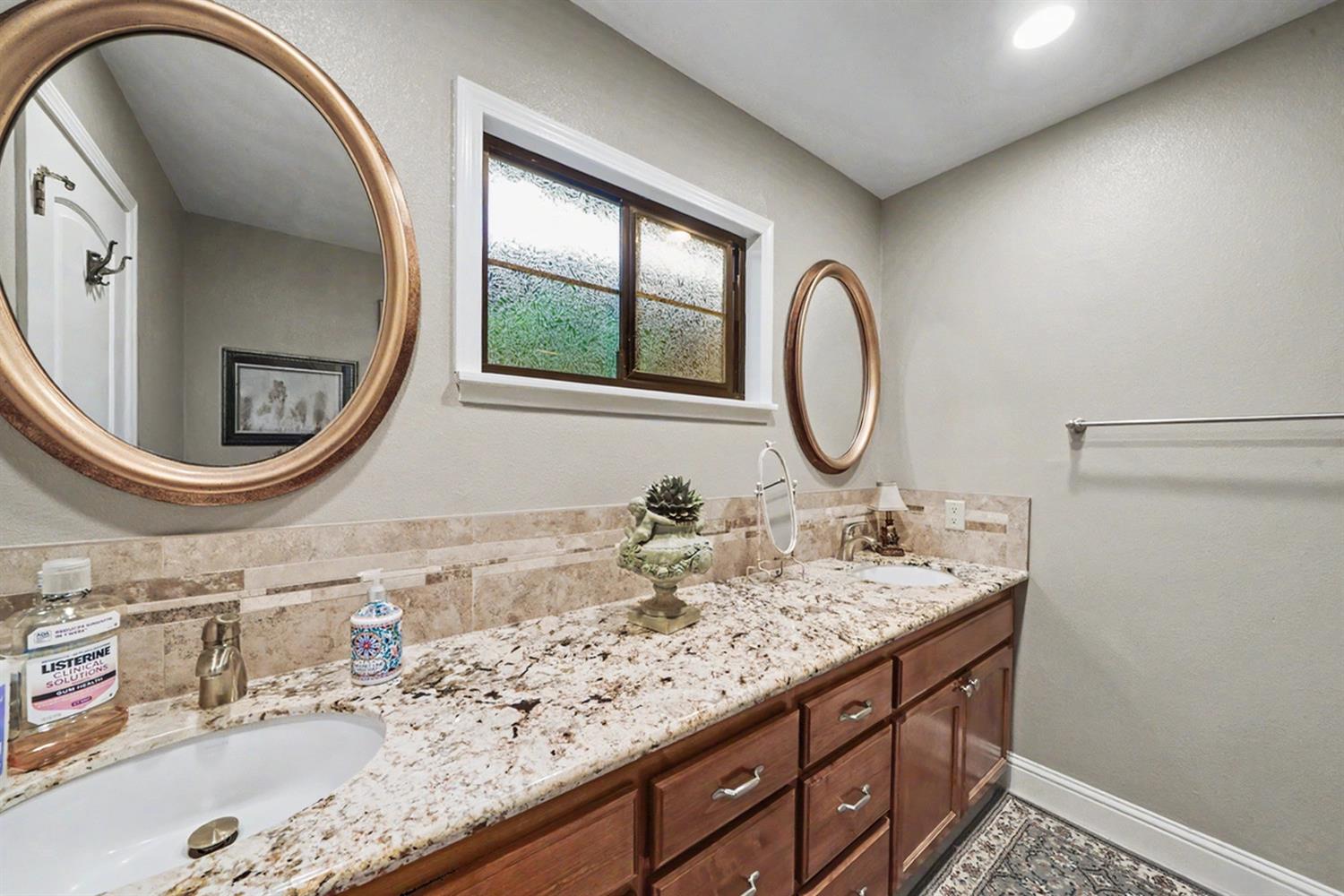 5555 N Nantucket Ave, Fresno, CA 93704