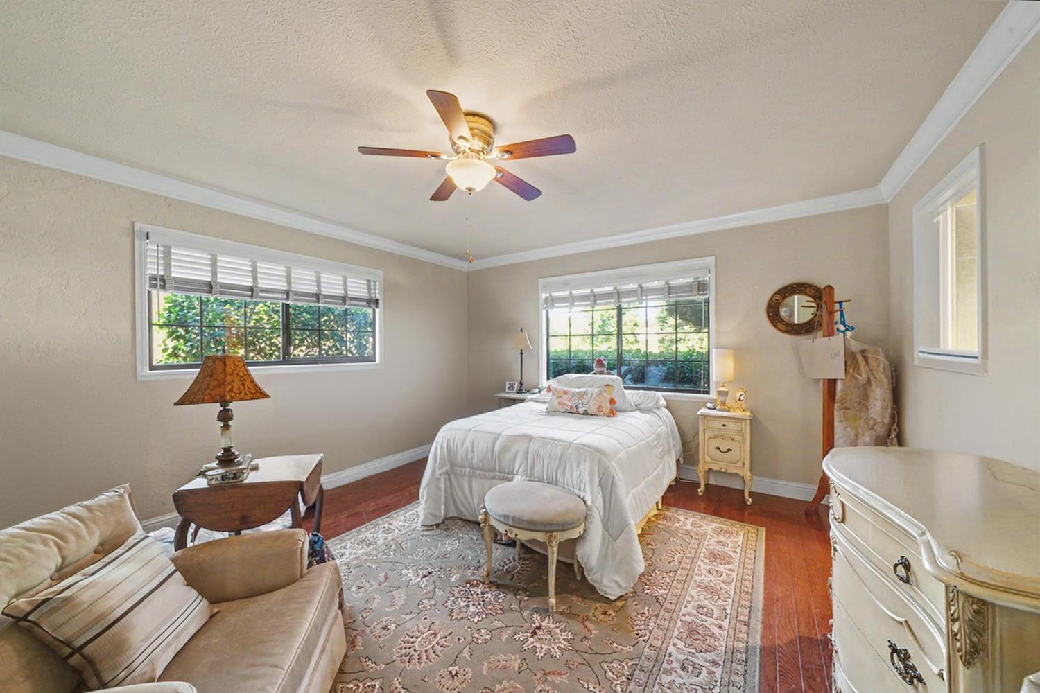 5555 N Nantucket Ave, Fresno, CA 93704