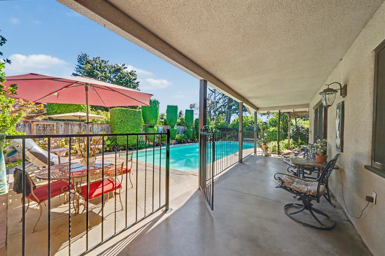 5555 N Nantucket Ave, Fresno, CA 93704