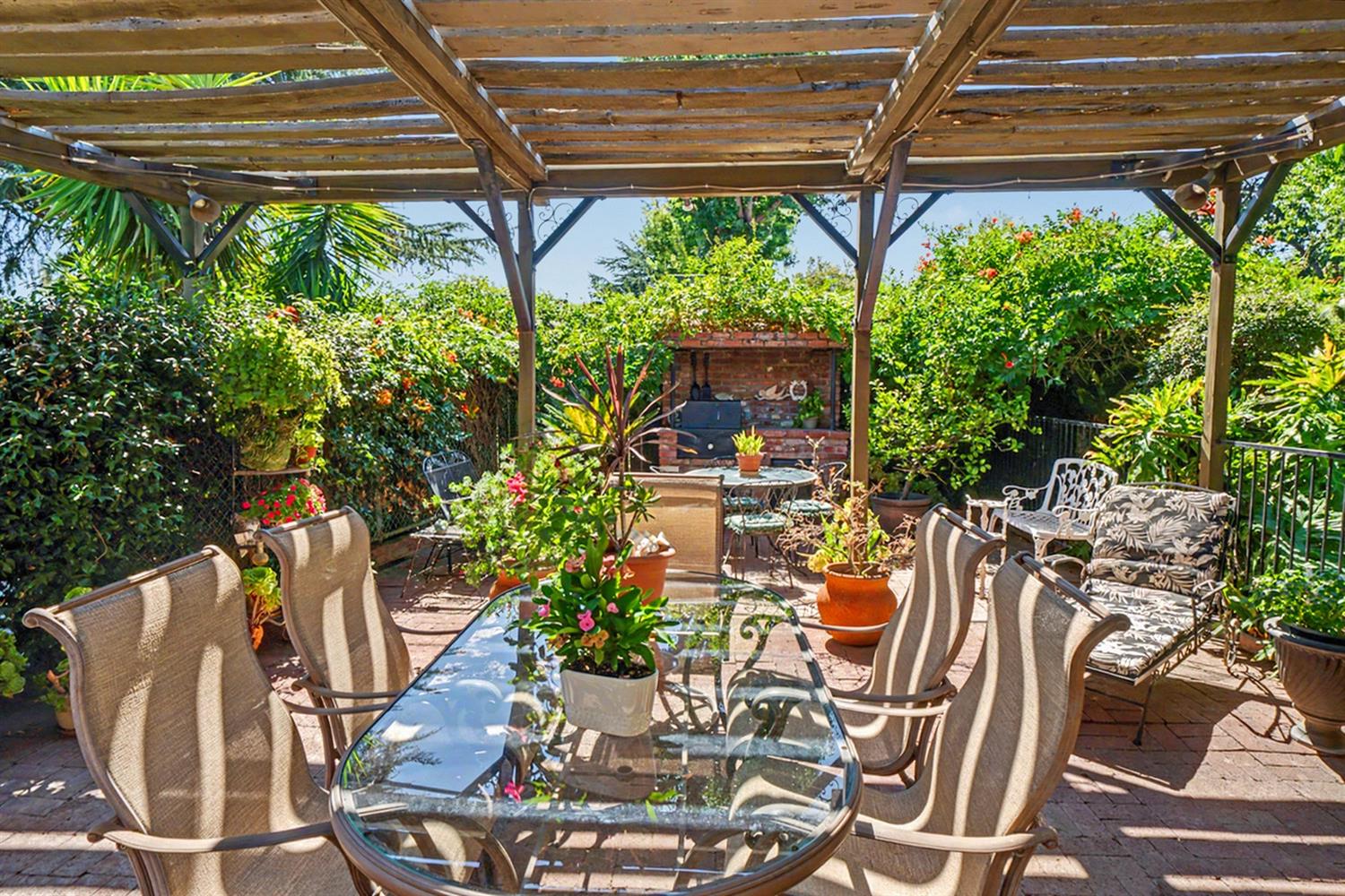 5555 N Nantucket Ave, Fresno, CA 93704