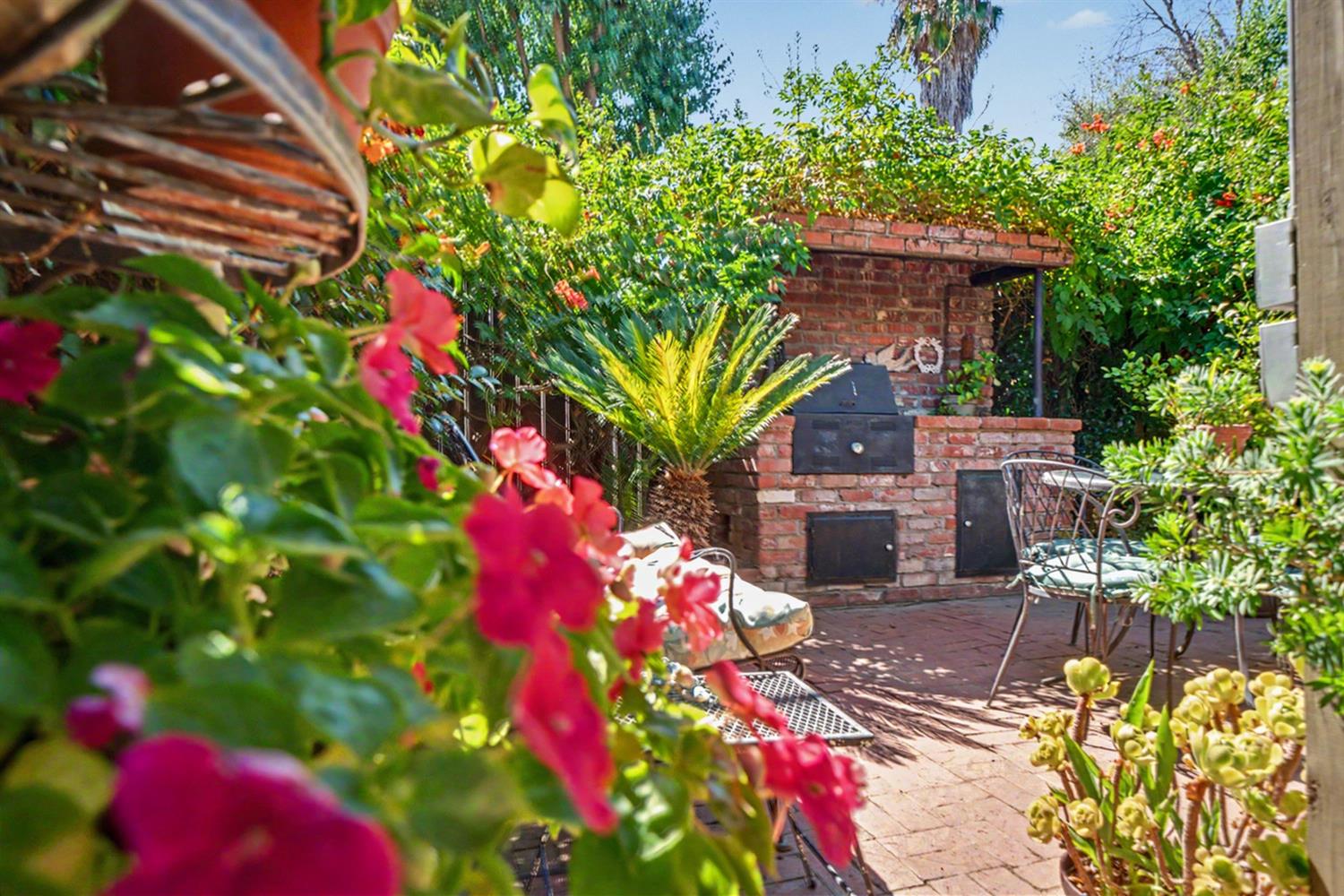 5555 N Nantucket Ave, Fresno, CA 93704