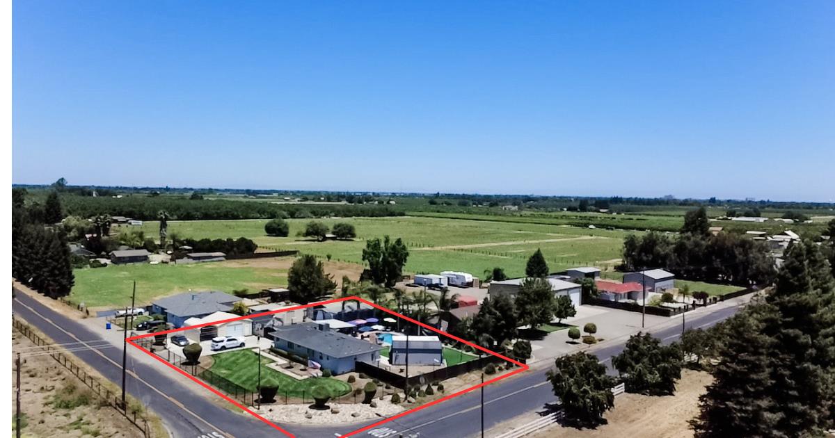1260 pauline dr, Modesto, CA 95853
