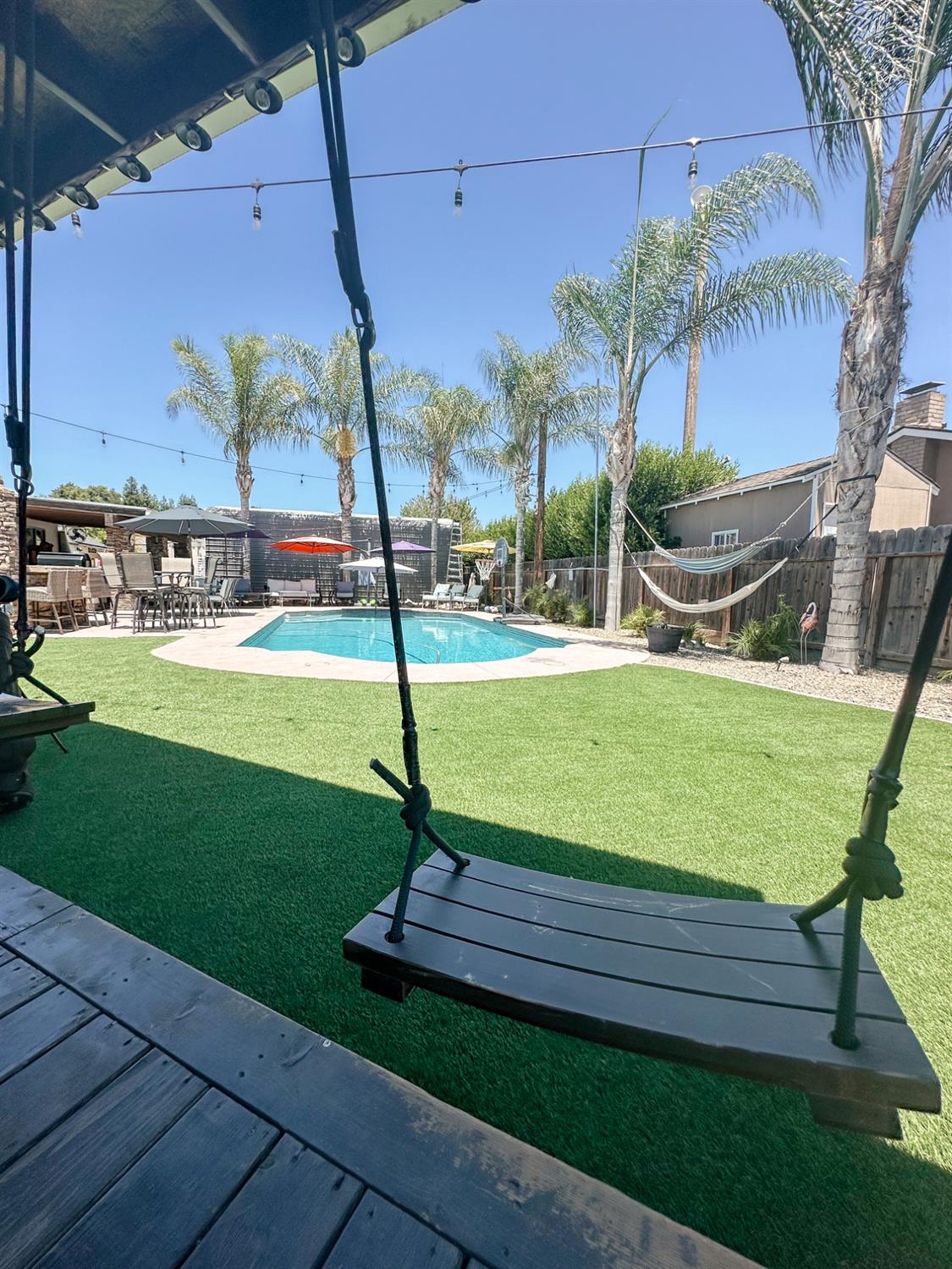 1260 pauline dr, Modesto, CA 95853