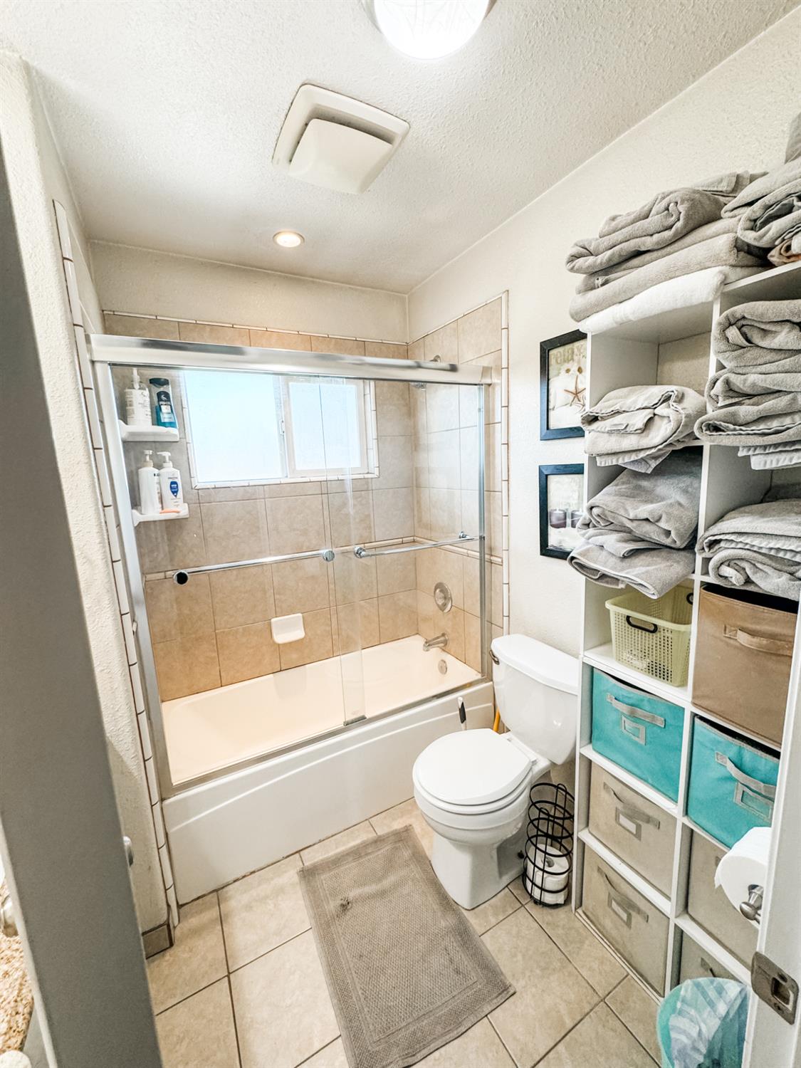 1260 pauline dr, Modesto, CA 95853