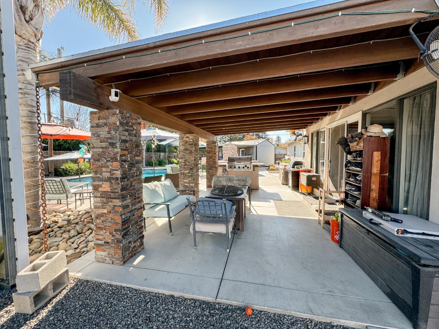 1260 pauline dr, Modesto, CA 95853