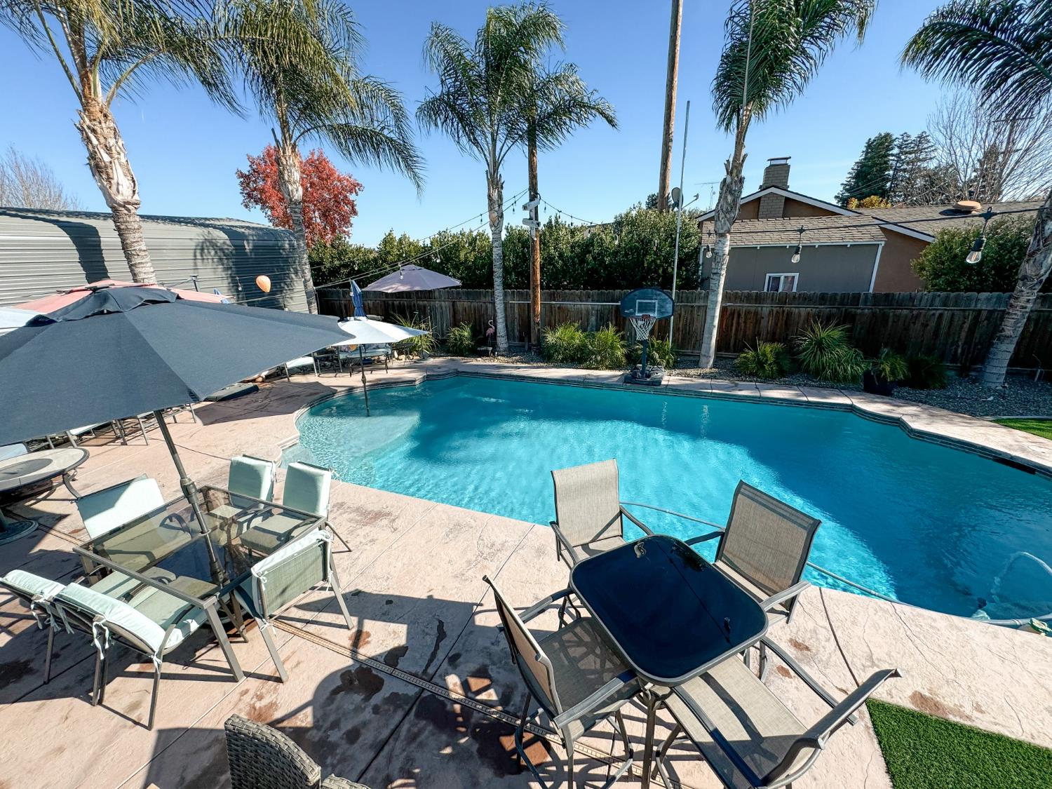 1260 pauline dr, Modesto, CA 95853