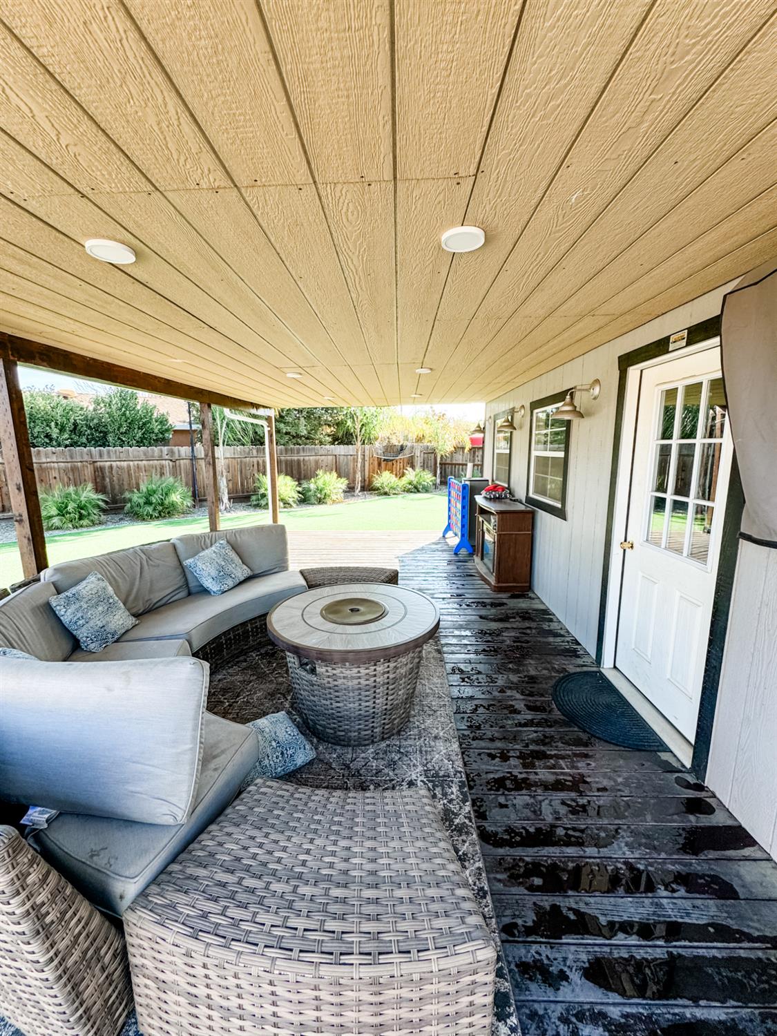 1260 pauline dr, Modesto, CA 95853