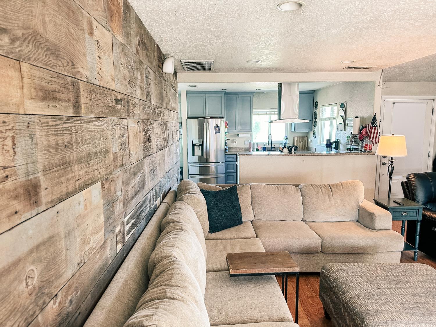 1260 pauline dr, Modesto, CA 95853