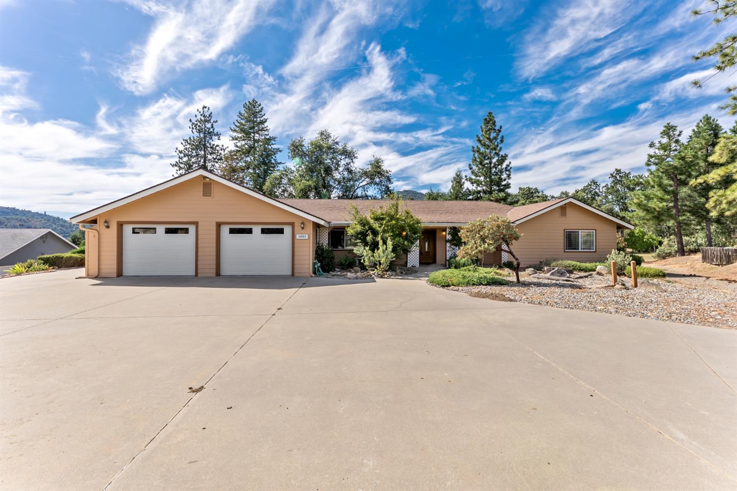 34088 Deer Springs Ln, North Fork, CA 93643