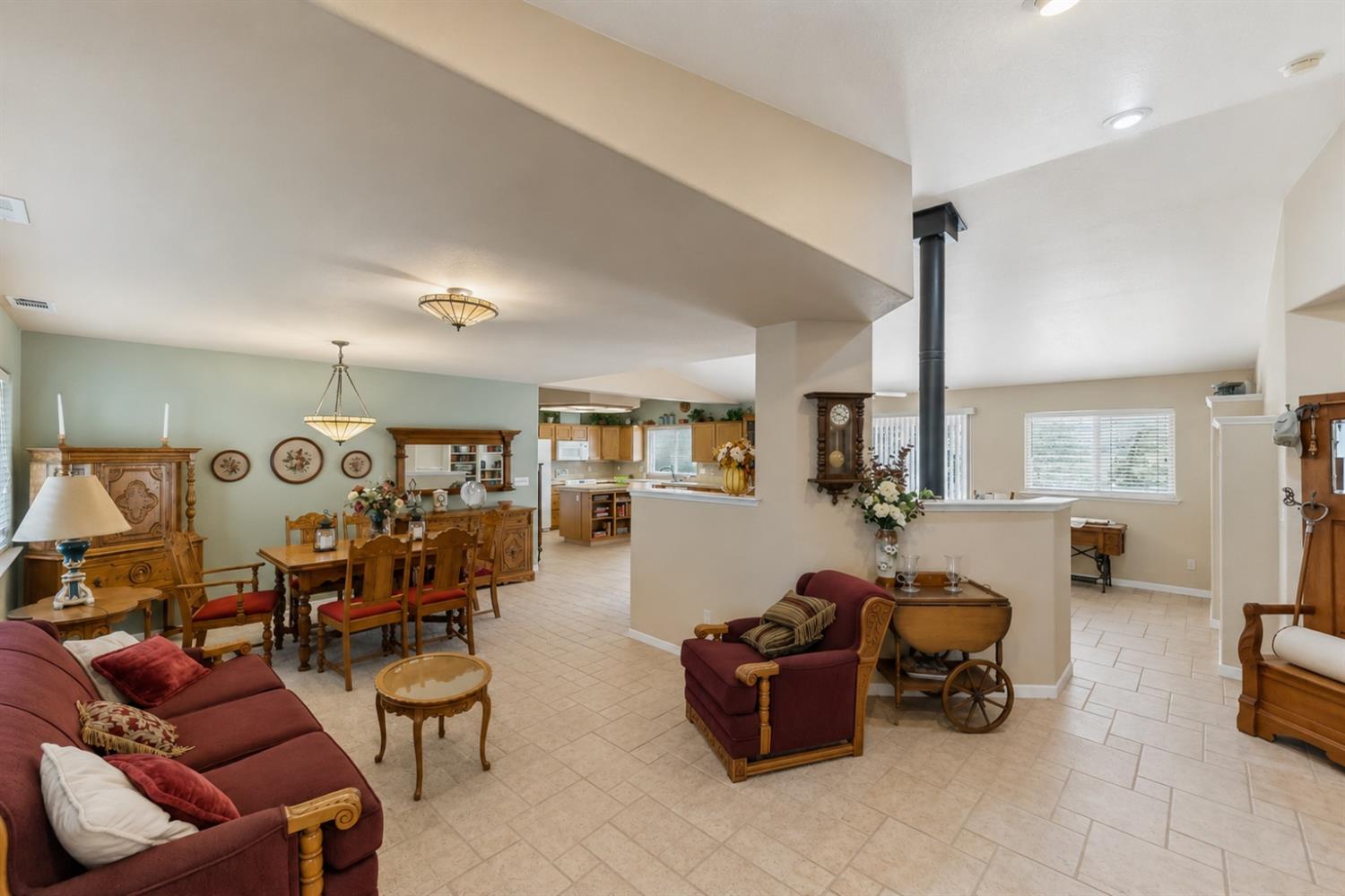 34088 Deer Springs Ln, North Fork, CA 93643