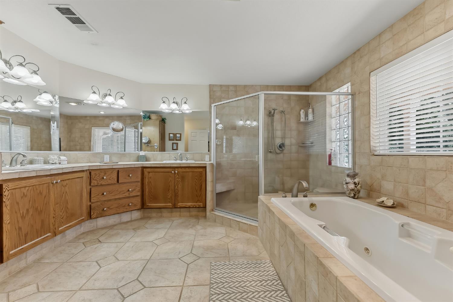 34088 Deer Springs Ln, North Fork, CA 93643