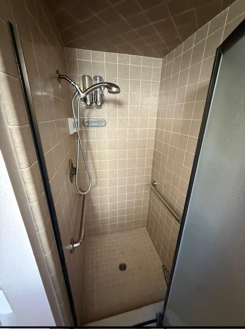 6374 N 5th St, Fresno, CA 93710