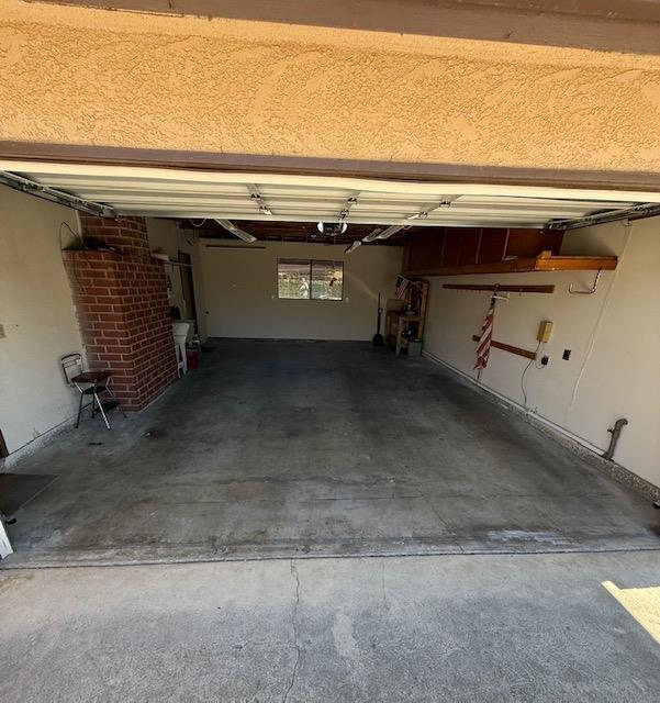 6374 N 5th St, Fresno, CA 93710