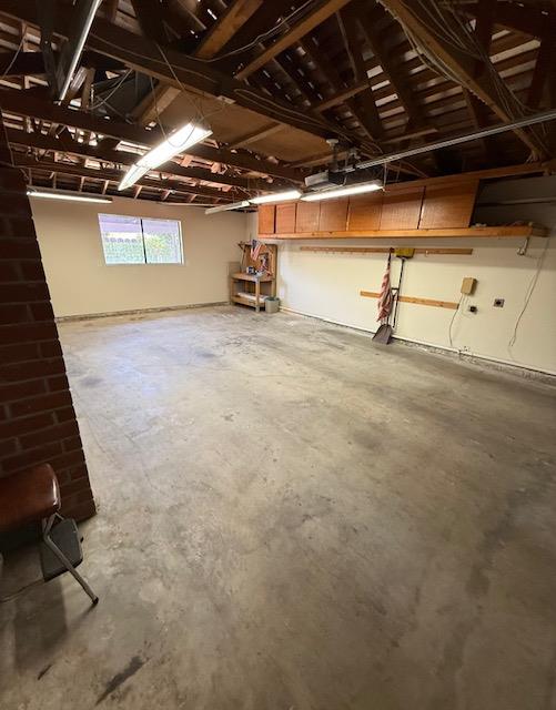 6374 N 5th St, Fresno, CA 93710