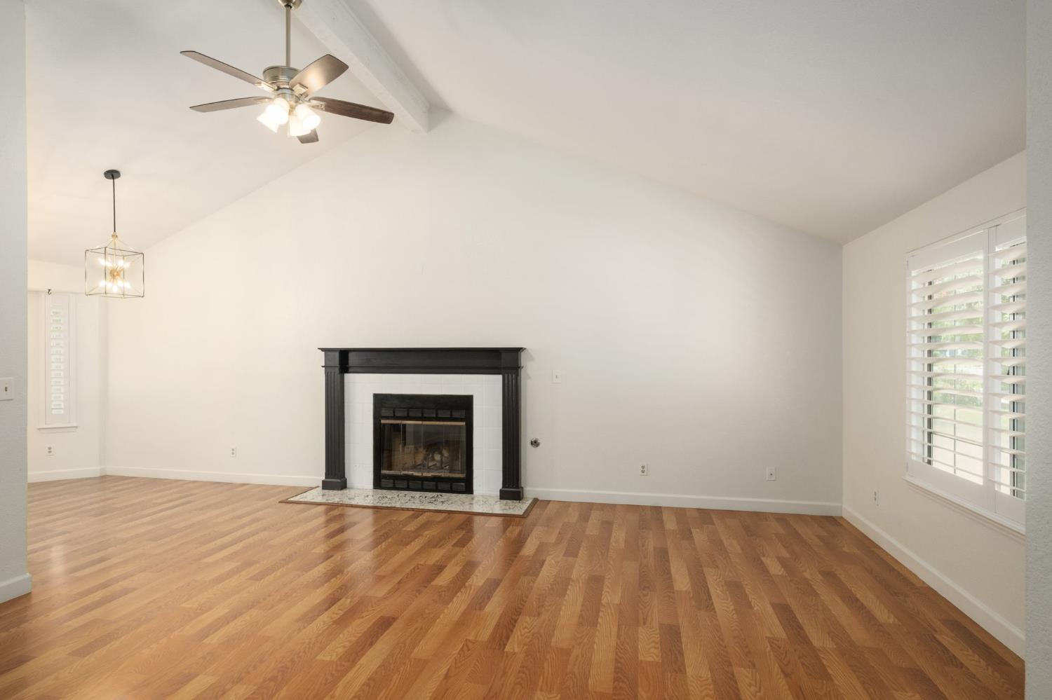 4337 W Palo Alto Ave, Fresno, CA 93722