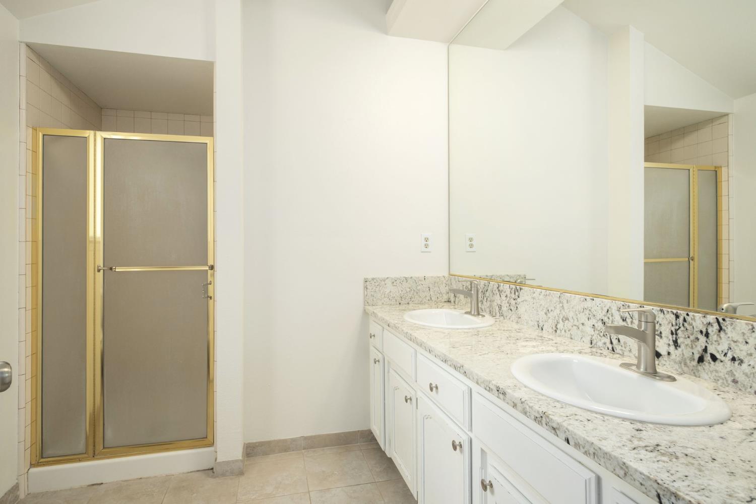 4337 W Palo Alto Ave, Fresno, CA 93722