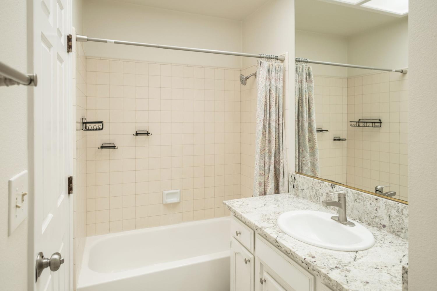 4337 W Palo Alto Ave, Fresno, CA 93722
