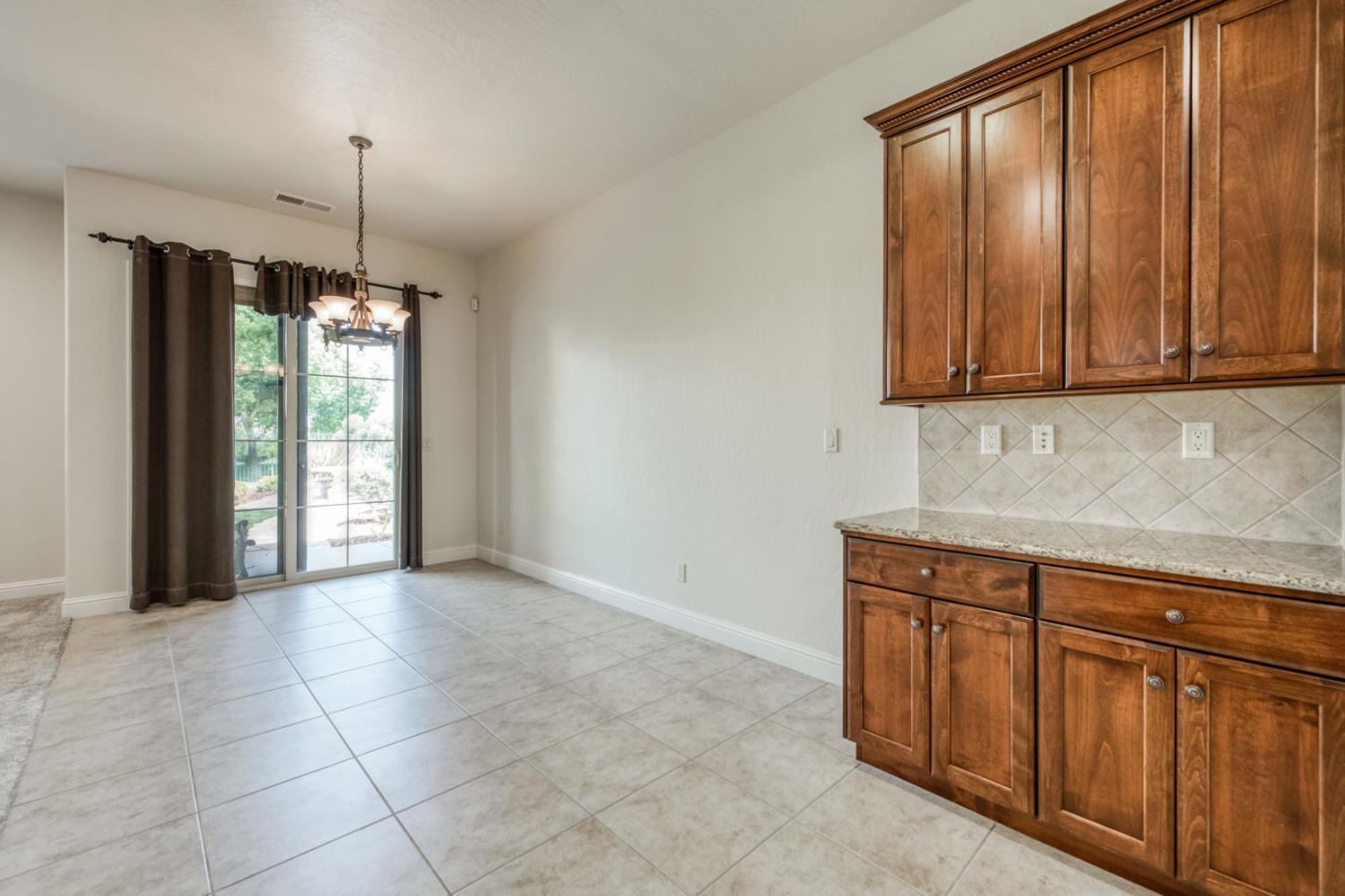 11342 N Via Montessori Dr, Fresno, CA 93720
