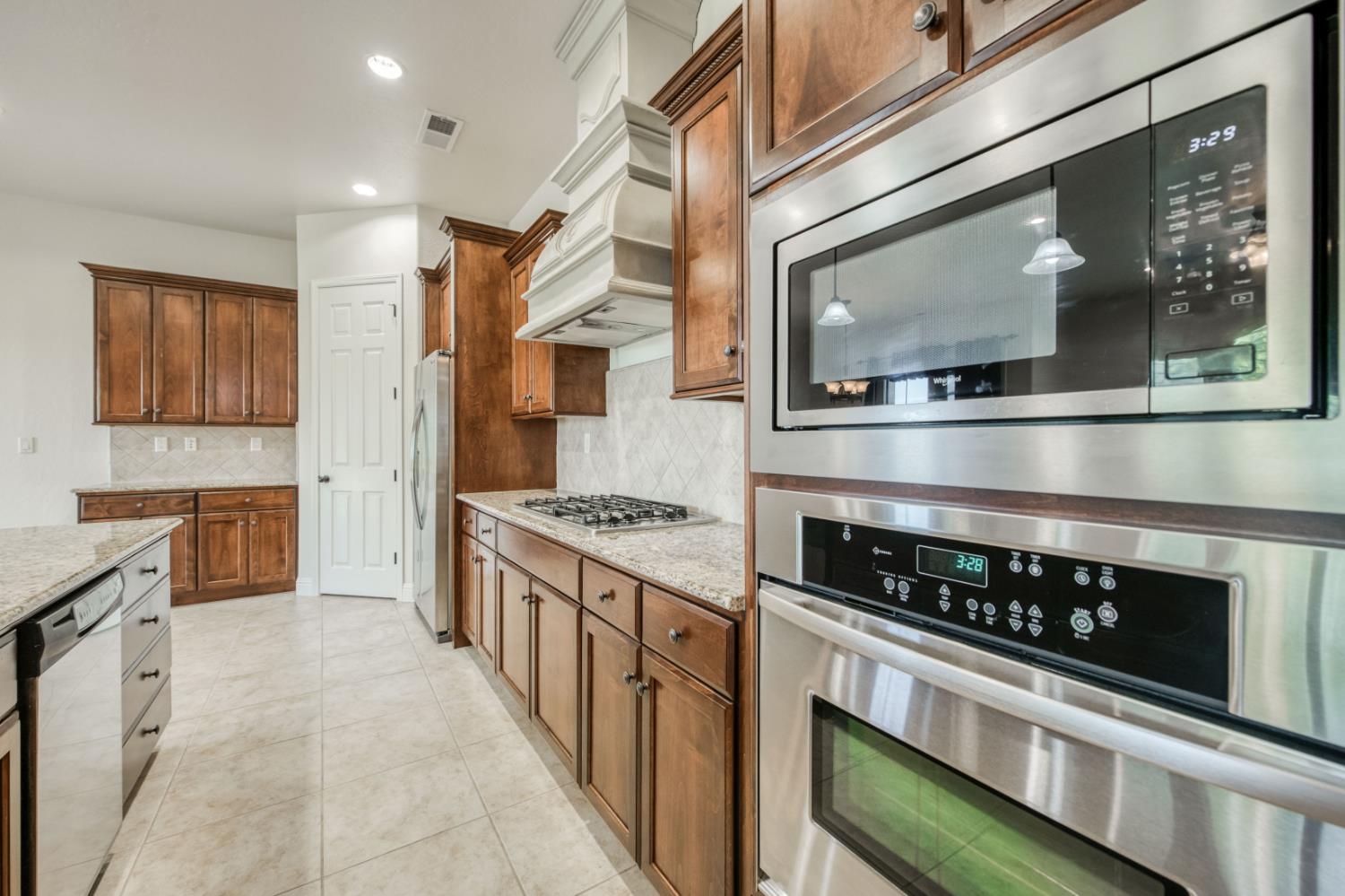 11342 N Via Montessori Dr, Fresno, CA 93720