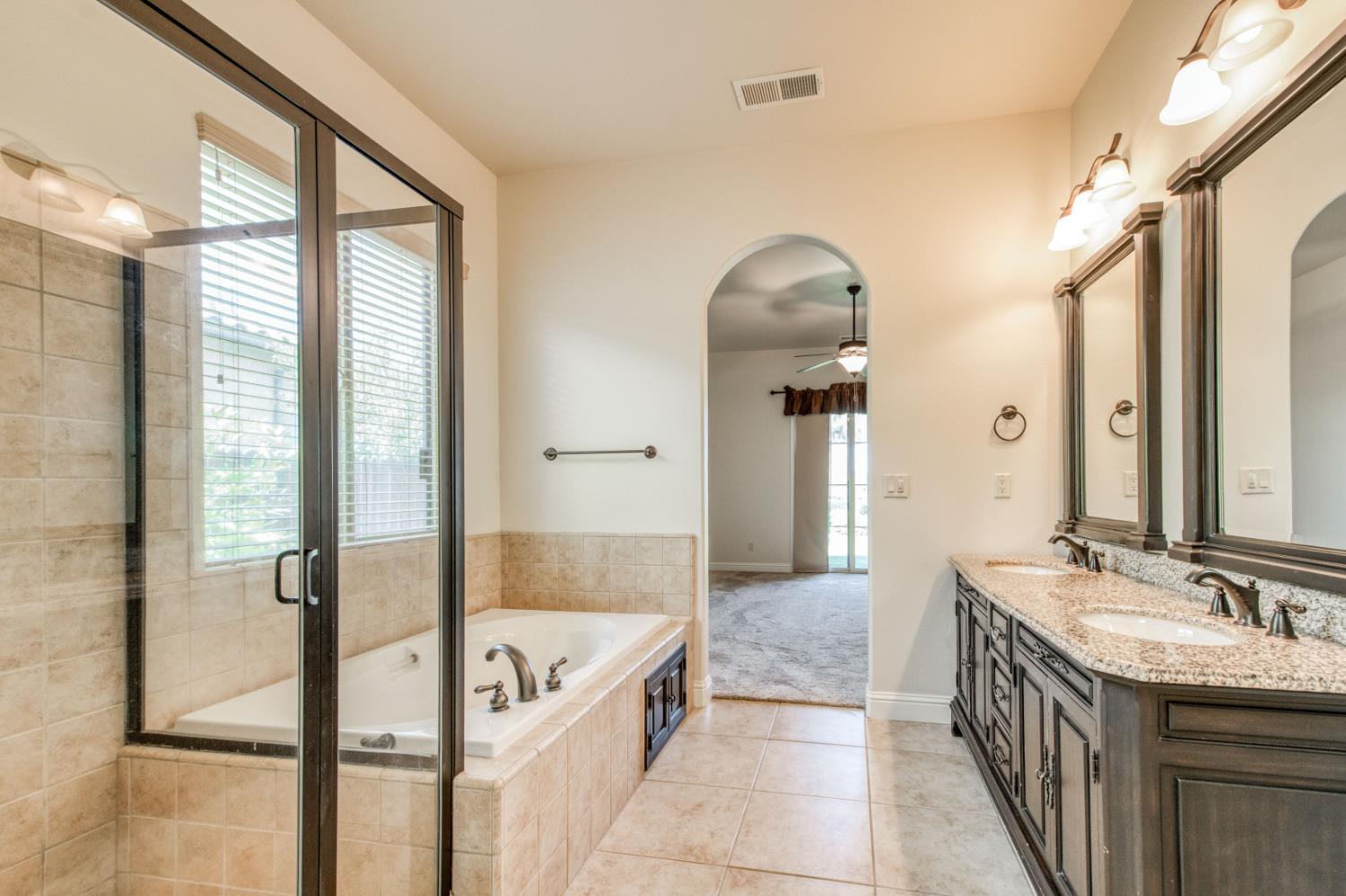 11342 N Via Montessori Dr, Fresno, CA 93720