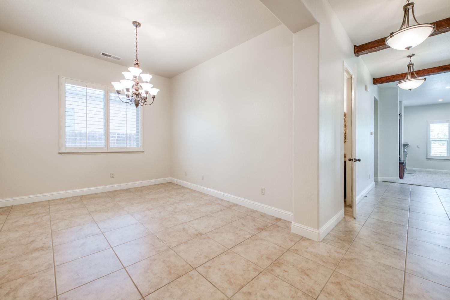 11342 N Via Montessori Dr, Fresno, CA 93720