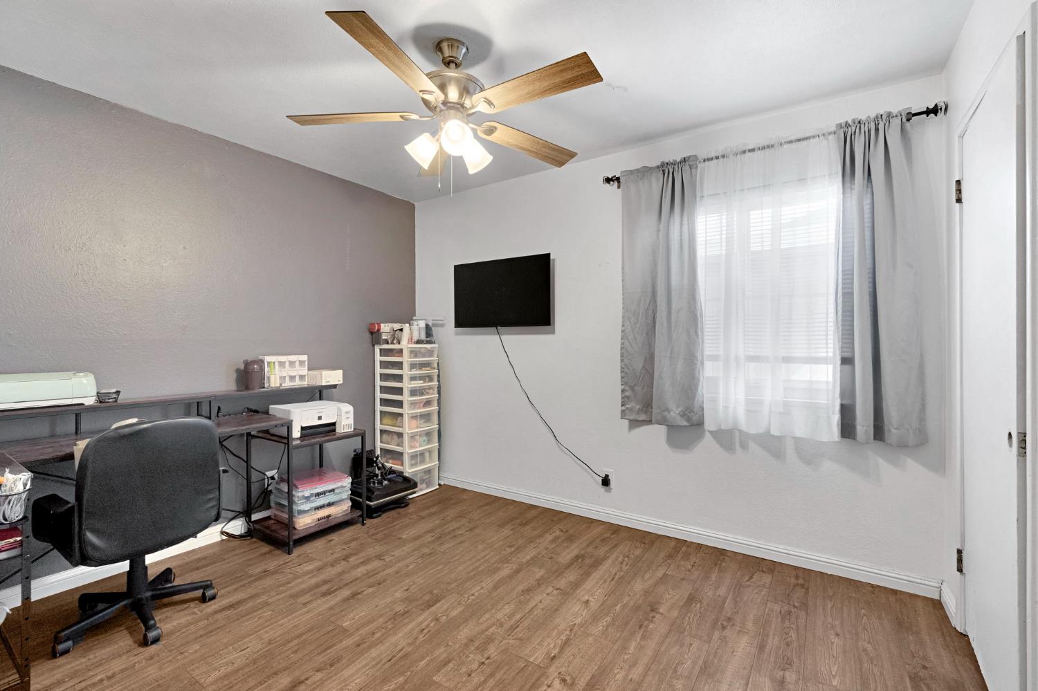 4619 N Clark St, Fresno, CA 93726