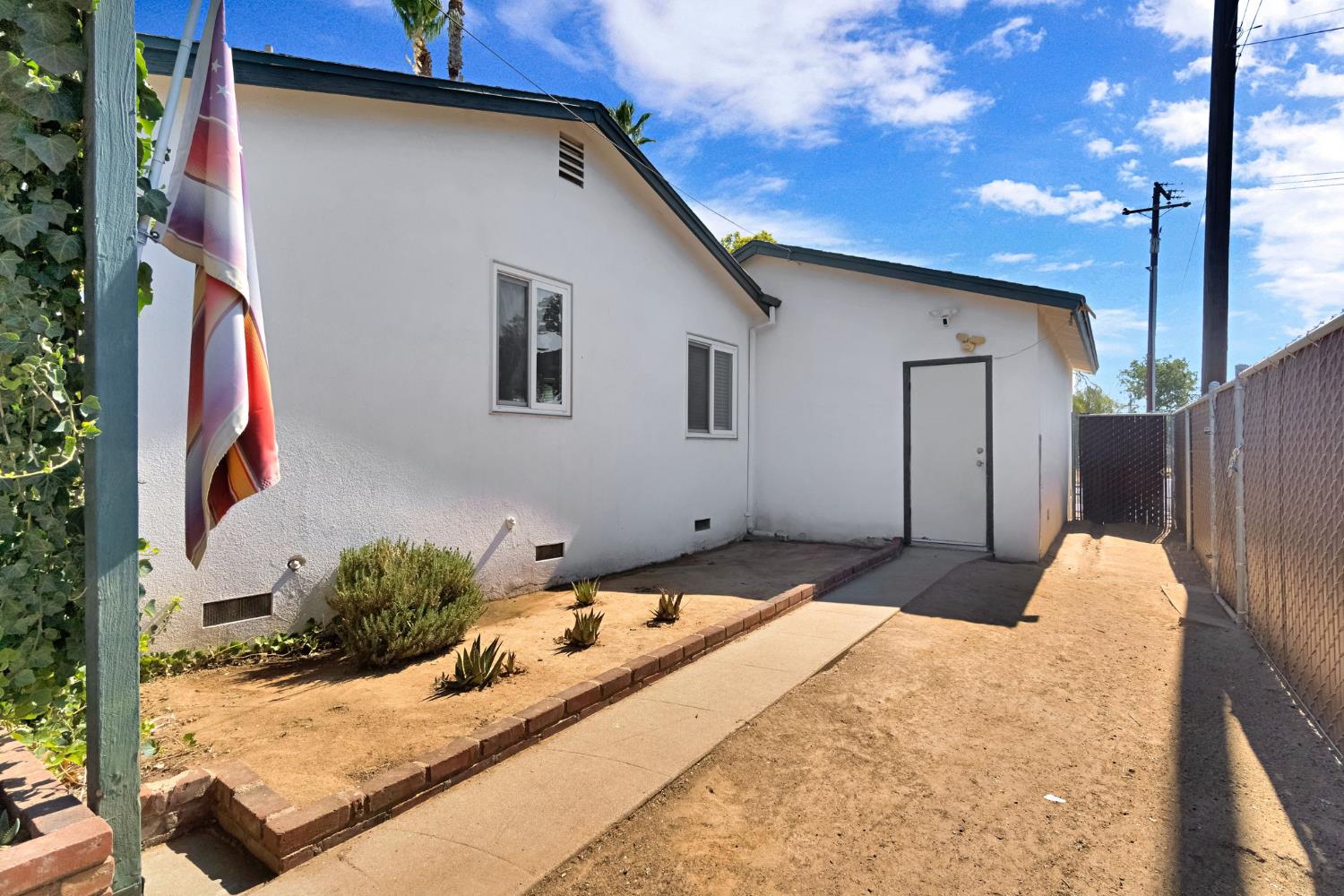 4619 N Clark St, Fresno, CA 93726