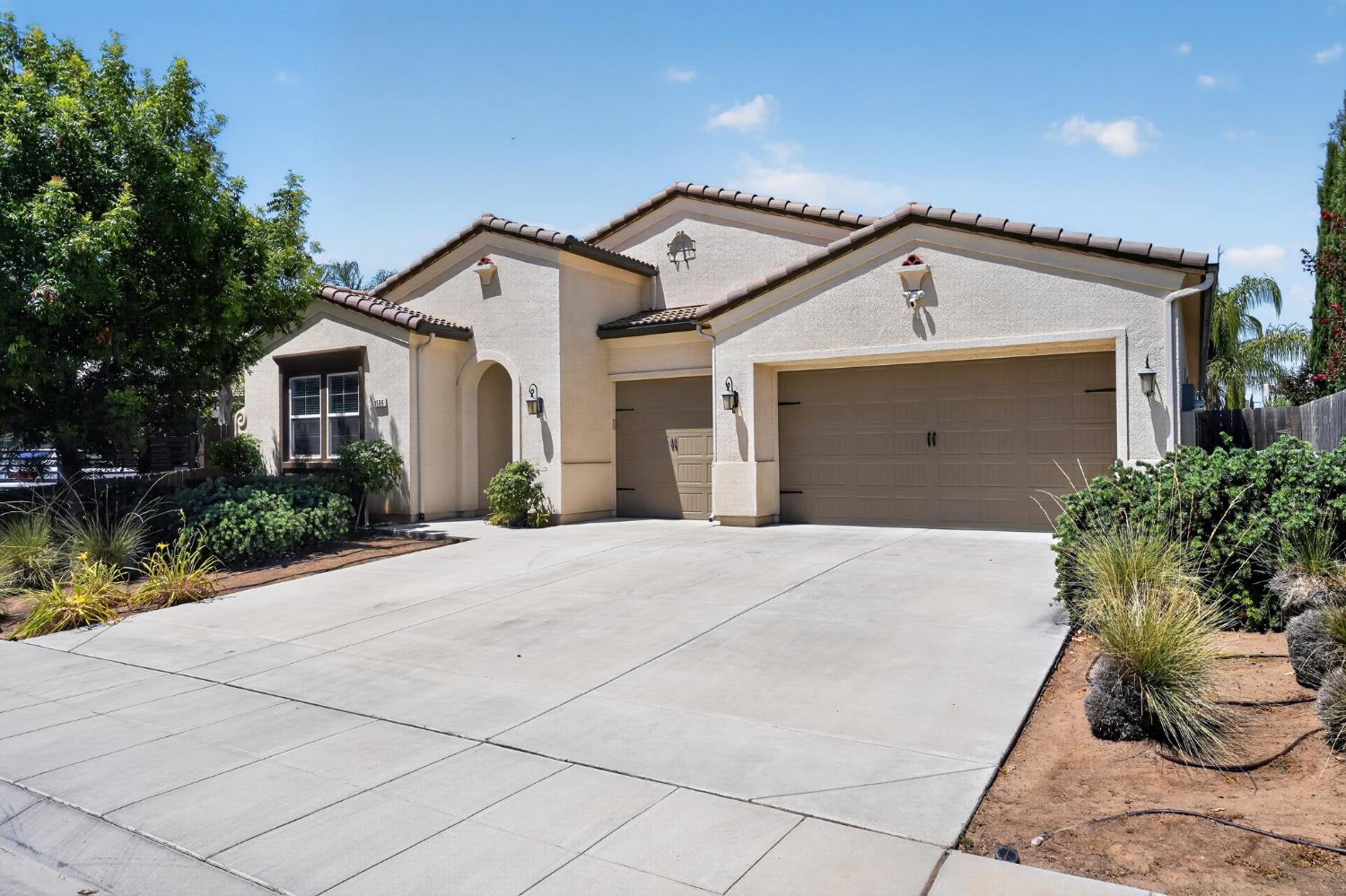 3586 Junipero Ave, Clovis, CA 93619