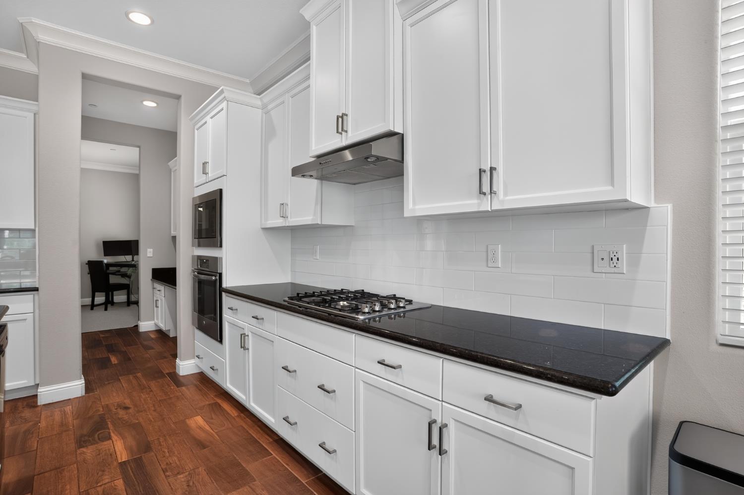 3586 Junipero Ave, Clovis, CA 93619