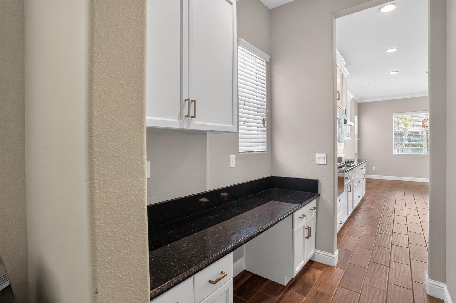 3586 Junipero Ave, Clovis, CA 93619