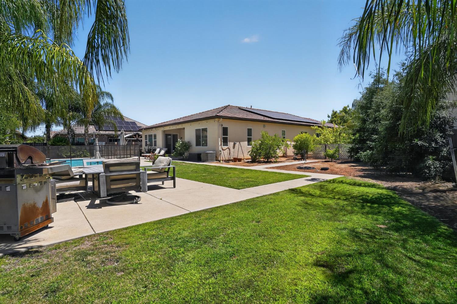 3586 Junipero Ave, Clovis, CA 93619