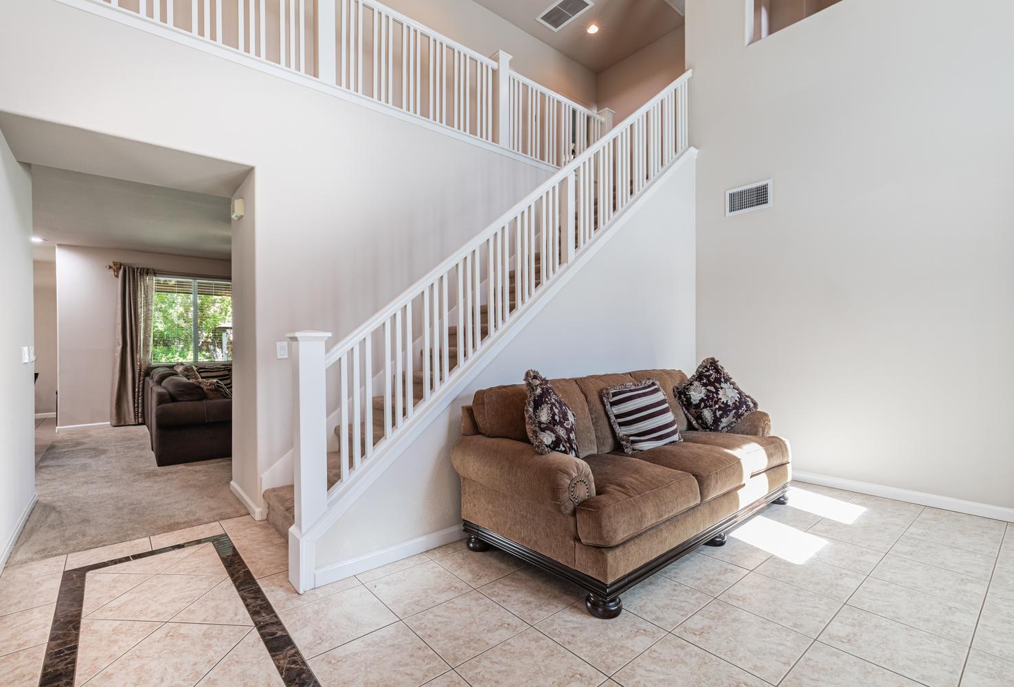 4683 N Arrow Ridge Way, Clovis, CA 93619