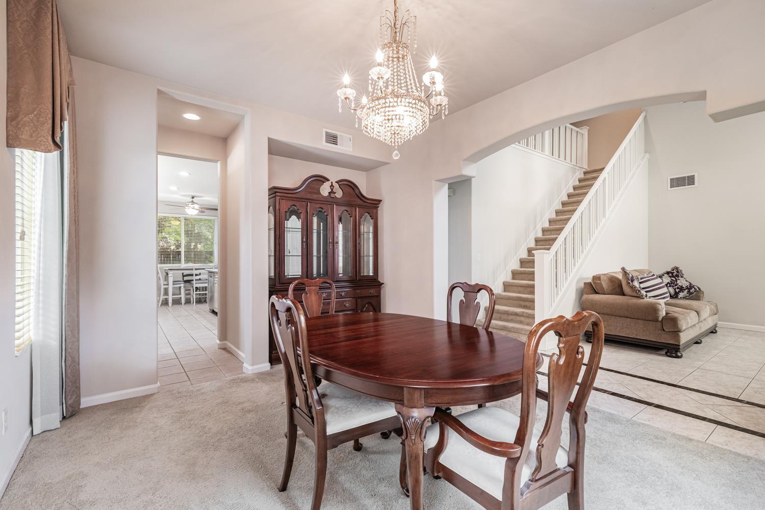 4683 N Arrow Ridge Way, Clovis, CA 93619